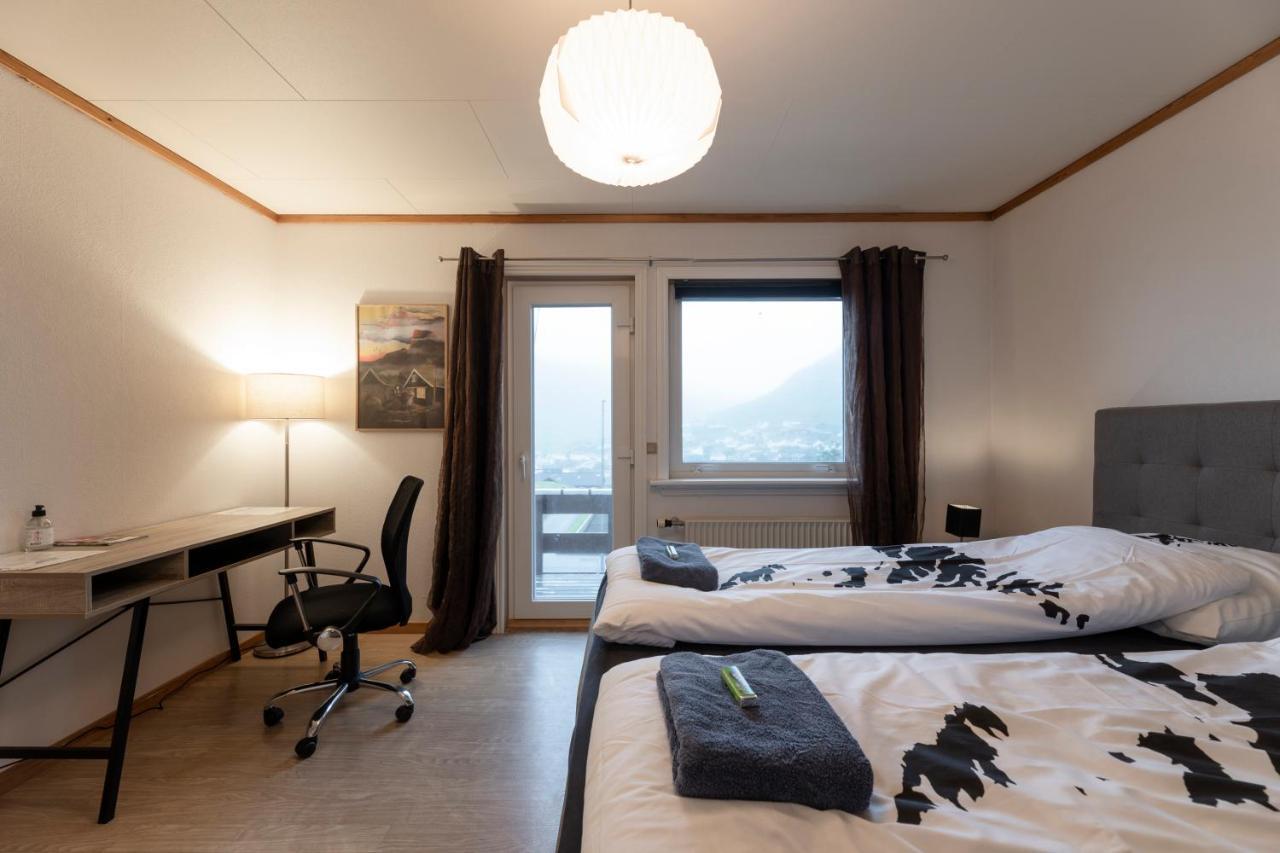 Pouls Airport Guesthouse - Phd Car Rent Sørvágur Exteriér fotografie